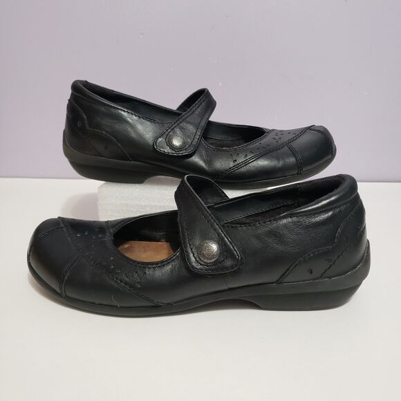 Black Leather Flats - Picture 1 of 7